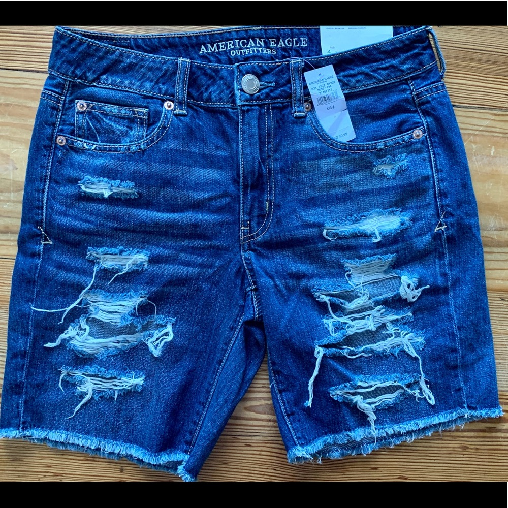 NWT American Eagle Distressed denim Shorts
